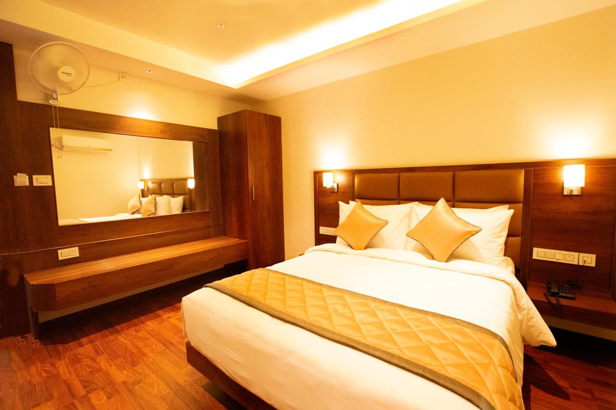 Golden Fortune Inn Hotel Bangalore Exterior foto